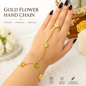 ☘️ Gold clover hand chain ☘️