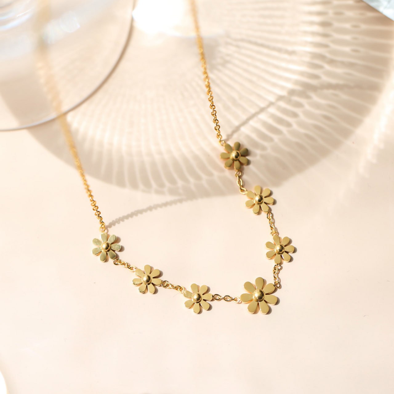DAISY FLOWER PENDANT - Image 3