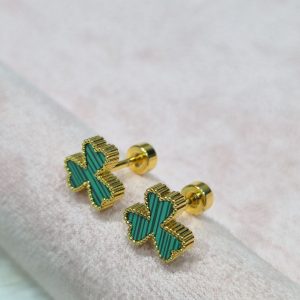 ✨Green Emerald Bow Stud Earrings ✨