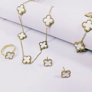 ✨ White Clover Jewellery Set ✨