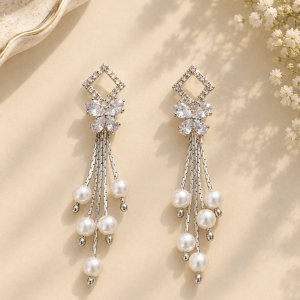 Elyra Earrings✨