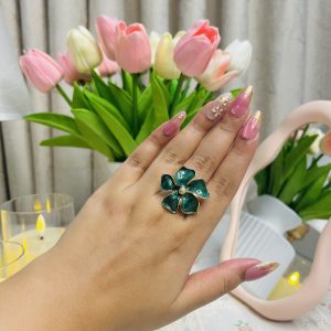 Vintage Rosette Ring