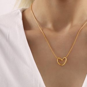 Classic Heart Pendant Necklace