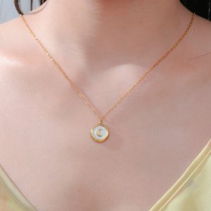 🤍 White Moon Necklace